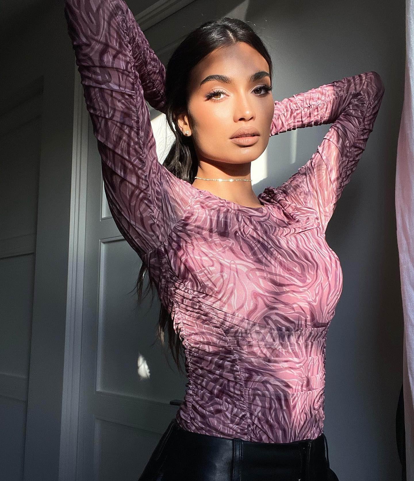 ella-2
